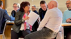 Ob�alovaná n�kdej�í hejtmanka Ústeckého kraje Jana Va�hová v debat� se svým...
