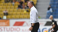 Trenér libereckých fotbalist� Lubo� Kozel