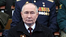 Po Putinovu projevu následovala tradiní vojenská pehlídka, které ruský...