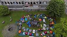 Protestní tábor propalestinských student v kampusu univerzity Trinity College...