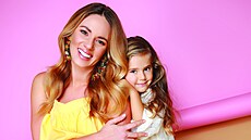 Tvá�í Nákup� Ona Dnes 2024 je Nikol Moravcová s dcerou Violkou.