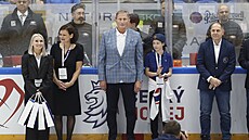 Prezident eského svazu ledního hokeje Alois Hadamczik na ledové ploe ped...
