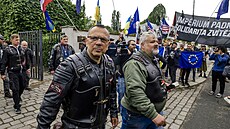 Proputinovská motorká�ská skupina Night Wolwes MC Europe si uctila památku...