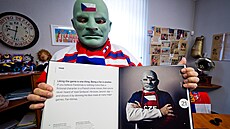 Vasil Simkovi alias Fantomas, nejznámjí eský sportovní fanouek a majitel...