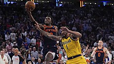 OG Anunoby z New Yorku zakon�uje na ko� Indiany, zabránit se mu v tom sna�í Obi...