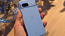 Google Pixel 8a a jeho pedstavení v Praze