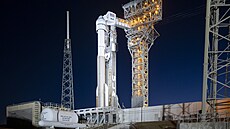Raketa Atlas V spolenosti United Launch Alliance s vesmírnou lodí Starliner...