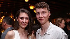 Marie Dan�i a Vojt�ch Vodochodský na premié�e t�etí �ady minisérie Iveta (6....