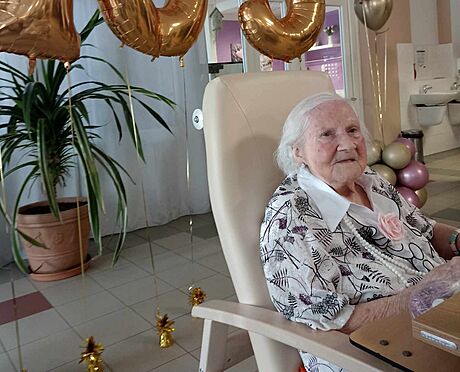 Vroslava Holmanová oslavila 103. narozeniny. Pochází z Beclavi, nyní ije v...