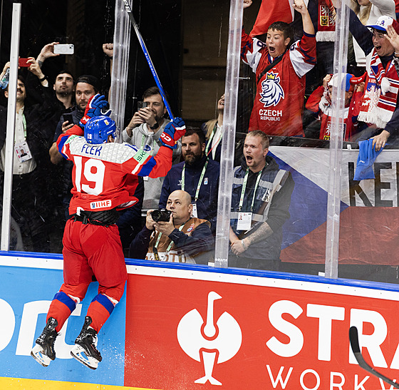 Radost Jakuba Fleka po vst�eleném gólu proti Rakousku.