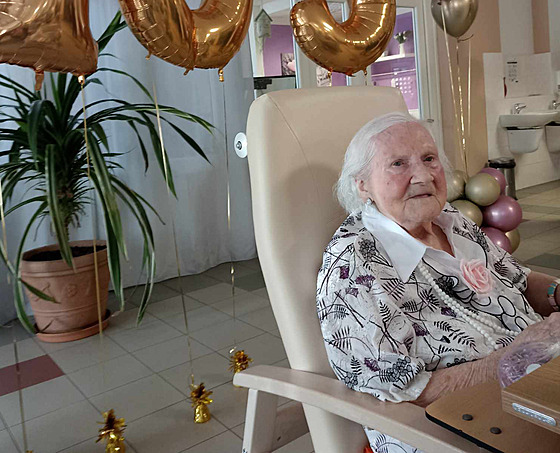 Vroslava Holmanová oslavila 103. narozeniny. Pochází z Beclavi, nyní ije v...