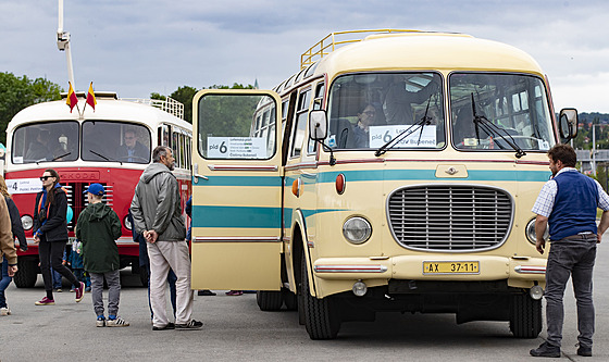 Sedmý roník praského autobusového dne se uskutenil na Letenské pláni,...