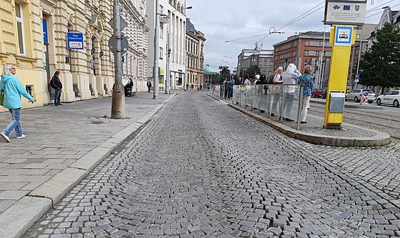 ást olomoucké tídy Svobody eká kvli zvlnní vozovky pedládní.