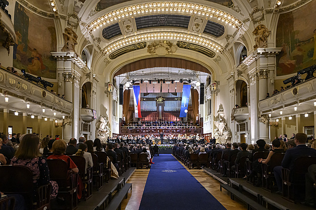 Na Pražském jaru zahraje Filharmonický orchestr milánské opery La Scala. Pokračuje proces s Trumpem