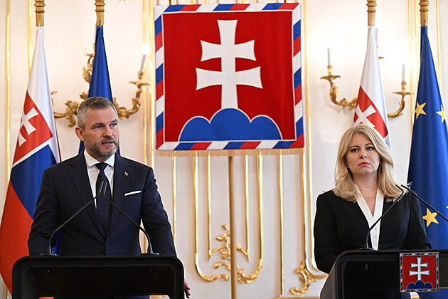 Prezident Pellegrini nastupuje do úřadu. Složí slib, mezi hosty je i Zeman