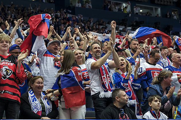 Lepší atmosféra než v NHL. Fanoušci tu hokejem žijí, pochvalují si Slováci