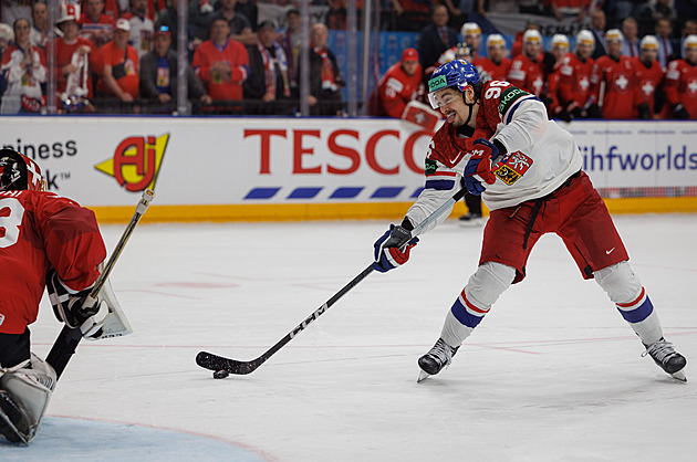 Tomášek si zahraje s McDavidem, v NHL podepsal roční smlouvu s Edmontonem