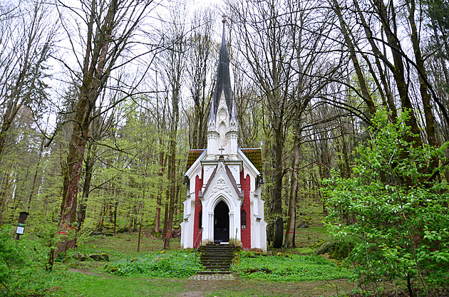 Mariánské Lázně opraví novogotickou lesní kapli, hotovo má být ještě letos