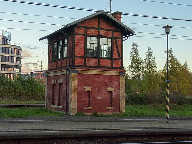 Ostrava střed istasyonunun planlanan yeniden inşasından sonra o da listelenmelidir...