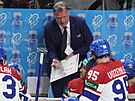 Trenér eské hokejové reprezentace Radim Rulík promlouvá ke svencm bhem...