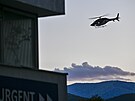 Vrtulník záchranné sluby u Fakultní nemocnice F. D. Roosevelta (15. kvtna...
