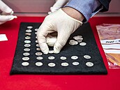 Archeologové nali na Kutnohorsku více ne dva tisíce mincí denár. Takové...