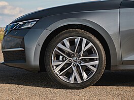 Faceliftovaná �koda Octavia �tvrté generace