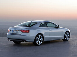 Z doby, kdy vedl oddlení exteriérového designu u Audi, pochází i návrh modelu...
