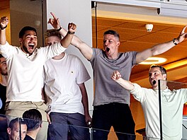 Dántí trenéi fotbalist Sparty na hokejovém mistrovství svta v Praze. Z gólu...