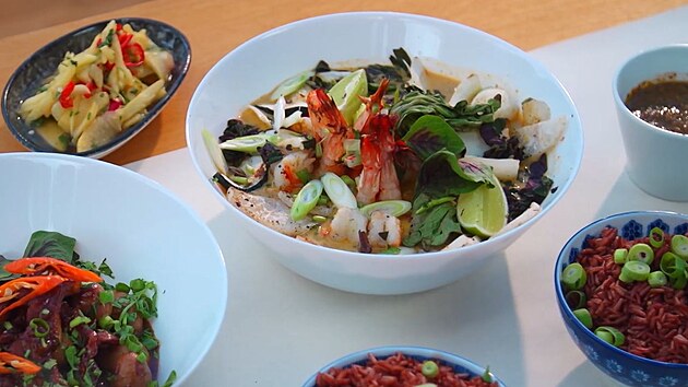 Thajsk� curry s krevetami a �ervenou r���