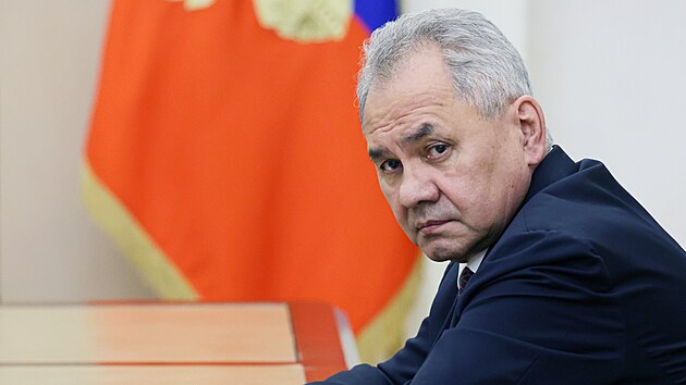 Schzky v Kremlu se zastnil tak Belousovv pedchdce v ele ministerstva obrany Sergej ojgu. (15. kvtna 2024)
