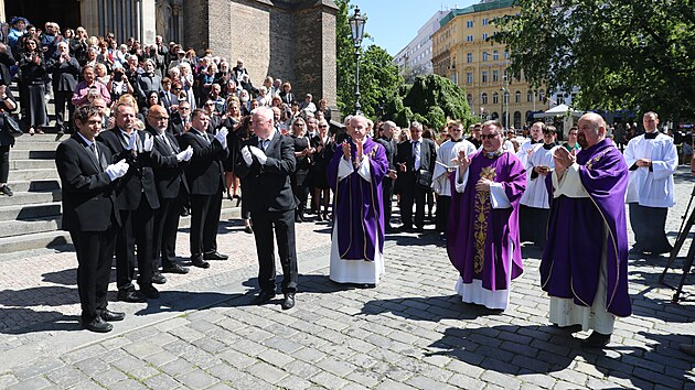 Posledn rozlouen s herekou Simonou Postlerovou. Me v bazilice svat Ludmily v Praze skonila. (14. kvtna 2024)