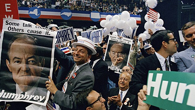 Start pedvolebnho sjezdu Demokratick strany v Chicagu (20. srpna 1968)
