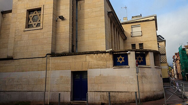 Synagoga ve m�st� Rouen ve Francii (13. kv�tna 2023)
