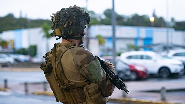 Nepokoje v Nov� Kaledonii trvaj� ji� �tvrt�m dnem. (17. kv�tna 2024)