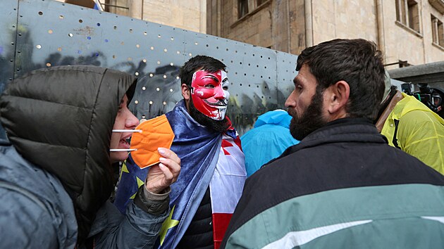 Protesty proti kontroverznmu zkonu o zahraninm vlivu v Tbilisi (14. kvtna 2024)