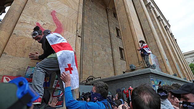 Protesty proti kontroverzn�mu z�konu o zahrani�n�m vlivu v Tbilisi (14. kv�tna 2024)