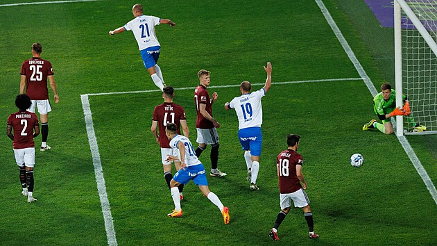 Muhtemelen güzel bir hedef ama bunun hakkında konuşmak istemiyorum.  Frydrych Sparta'daki mağlubiyetten dolayı kızgın