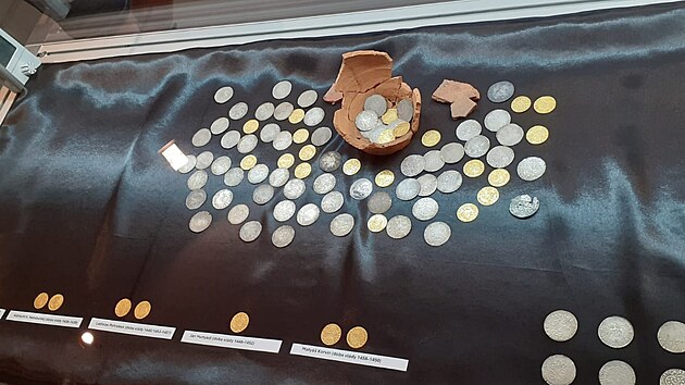 Mincovn poklad nalezen v centru Opavy. (15. kvtna 2024)