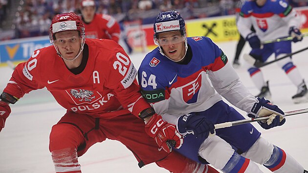 Marcin Kolusz z Polska se p�etla�uje se Slov�kem Patrikem Kochem.