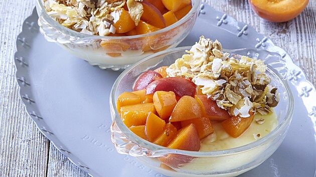 Pudinkový pohár s merukami a müsli