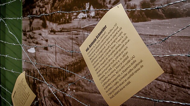 Regionln muzeum v eskm Krumlov lk na dv tematick vstavy. Prvn se jmenuje Tenkrt na hranici a pojednv o ostraze sttnch hranic na eskokrumlovsku v letech 19182007. Druh je vnovan historii vojenskho jezdu Boletice.