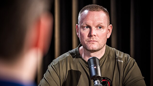 Hostem podcastu Kontext byl ex-policista, osobn� ochr�nce ve v�le�n�ch z�n�ch a zakladatel firmy Hard Task, Zden�k Charv�t. (16. kv�tna 2024)