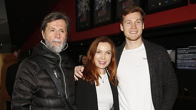 Stanislava Jachnick� s man�elem Petrem a synem Maty�em (b�ezen 2023)