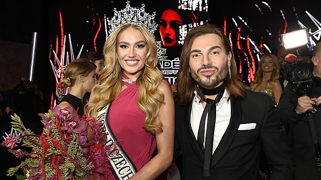 Miss Czech Republic 2024 Adla troffekov a kreativn editel soute Sam Dolce.