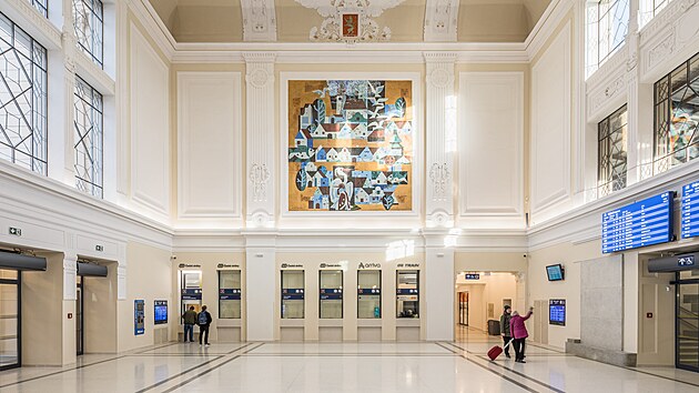 Byla restaurovan i nstnn mozaiky od vtvarnk Boukala a Beziny.