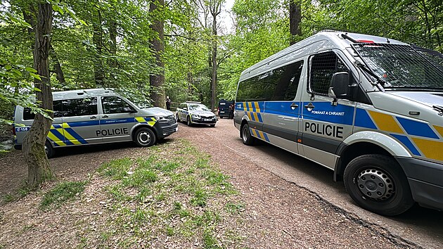 Policejn zsah v Kunratickm lese. (16. kvtna 2024)