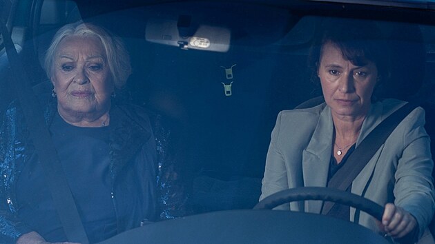 Jiina Bohdalov a Lenka Vlaskov v dramatu Svat (2024)