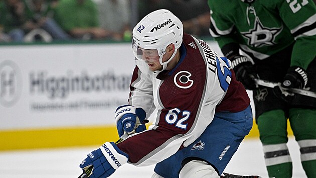 Artturi Lehkonen (62) z Colorado Avalanche �to��.