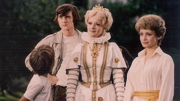 Ond�ej Kepka, Vladim�r Dlouh�, Jana Brejchov� a Jana Nagyov� v seri�lu Arabela (1980)